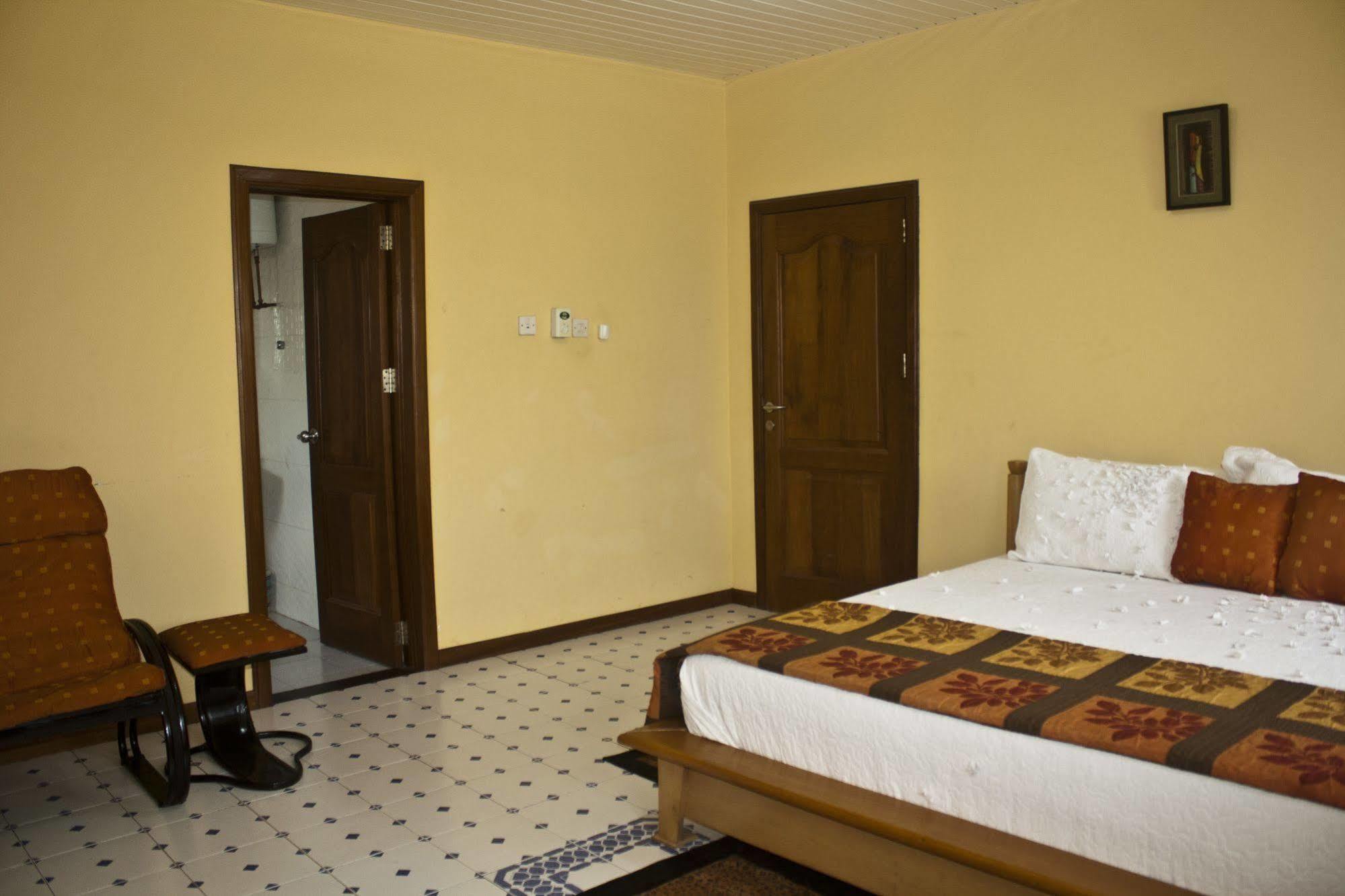 Quest Lodge Spintex Exterior foto